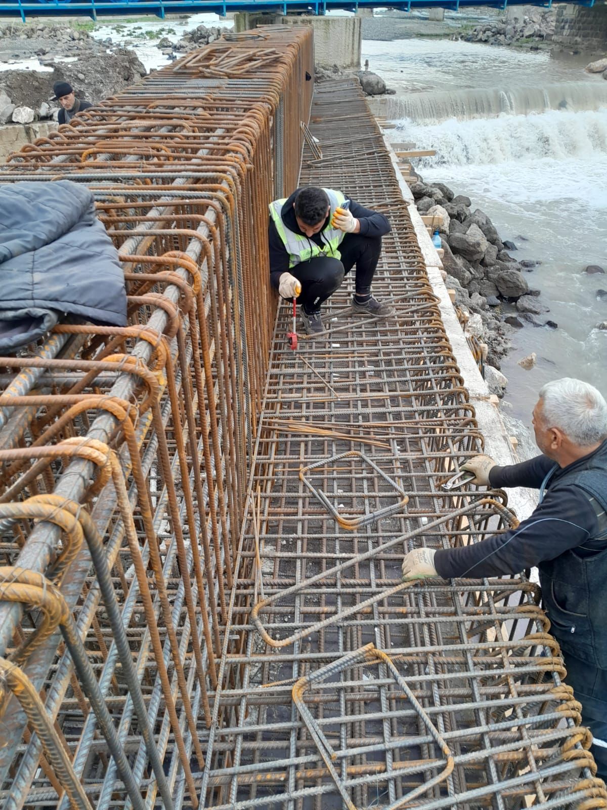Karayolu ve Köprü Aplikasyonları — Enez, Evsa ve Noda İnşaat projeleri için yol ve köprü aplikasyonları